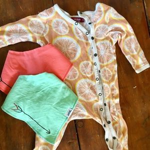Milkbarn grapefruit jumper plus Mati Mati bibs